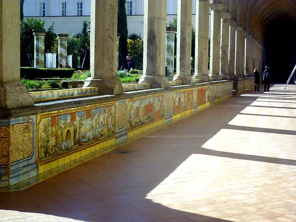 Complesso monumentale di Santa Chiara chiostro maiolicato centro storico Napoli